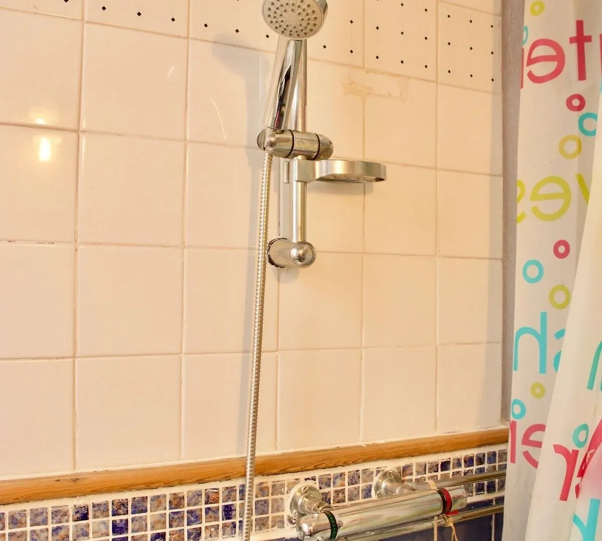 2 Bedroom Flat In Morningside 爱丁堡 公寓